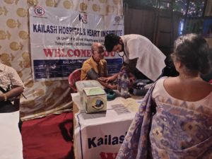 Kailash Charitable Trust, Noida has provide medical assistance through camp at Jalvayu Vihar on occasion of Durga Puja, sector-25, Noida.