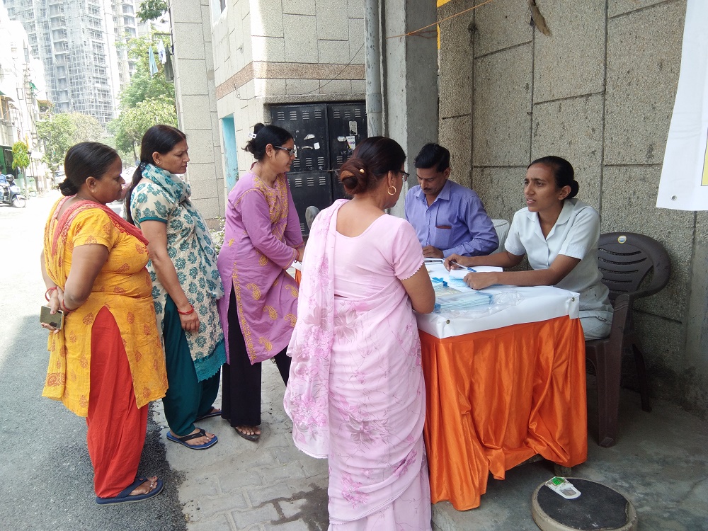 Kailash Hospital Trust Organized a Free Health Checkup Camp at Vasundhara Sector 4 A