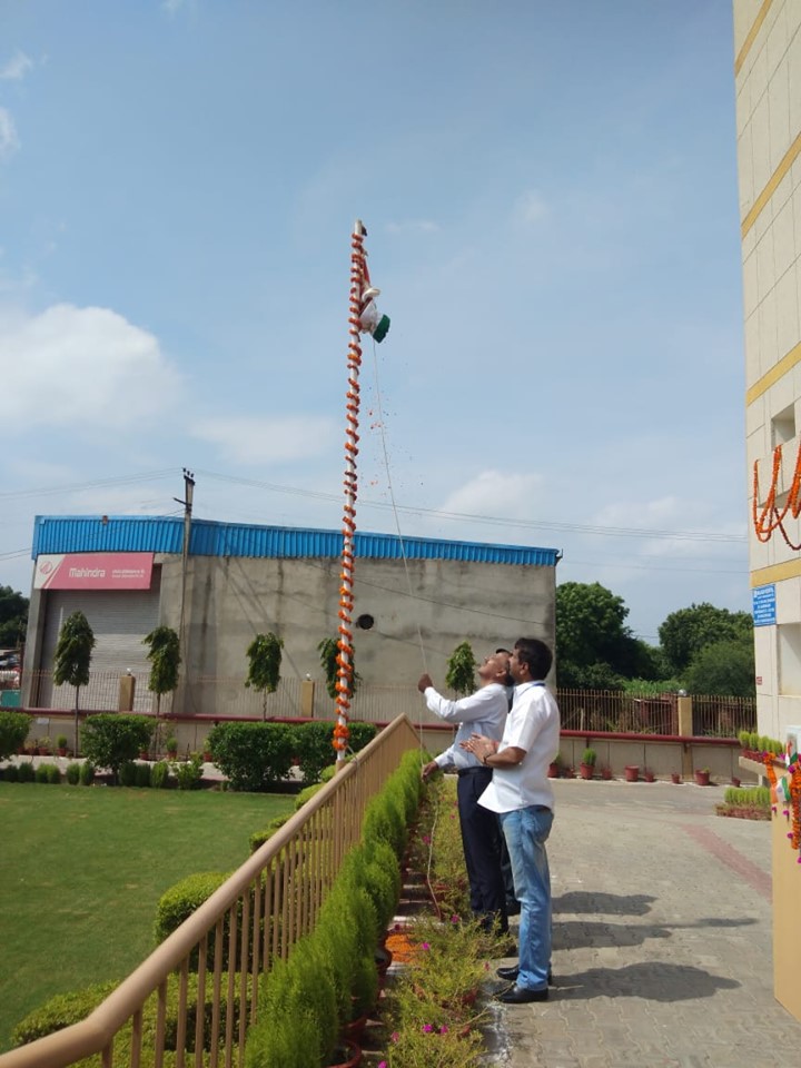 Get a glimpse of the 73rd Independence Day celebration at Kailash Hospital Jewar today with great zeal & passion. The National Flag was hoisted by the hospital’s Medical Superintendent Dr. A.K. Singh followed by his wonderful speech addressing India's glorious heritage.