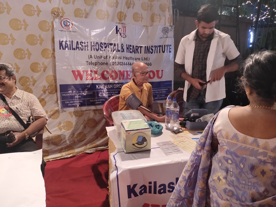 Kailash Charitable Trust, Noida has provide medical assistance through camp at Jalvayu Vihar on occasion of Durga Puja, sector-25, Noida.