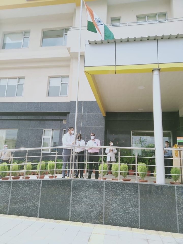 Kailash Hospital & Neuro Institute, Sec 71 Noida celebrated the 74th Independence Day with a patriotic fervor today.
