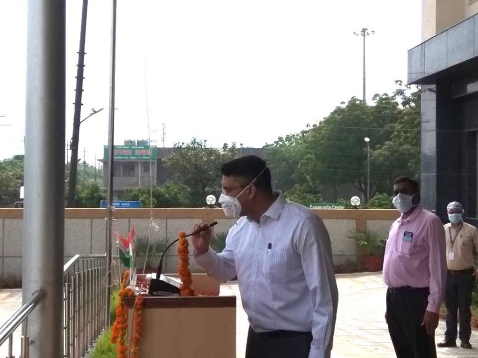 Kailash Hospital & Neuro Institute, Sec 71 Noida celebrated the 74th Independence Day with a patriotic fervor today.