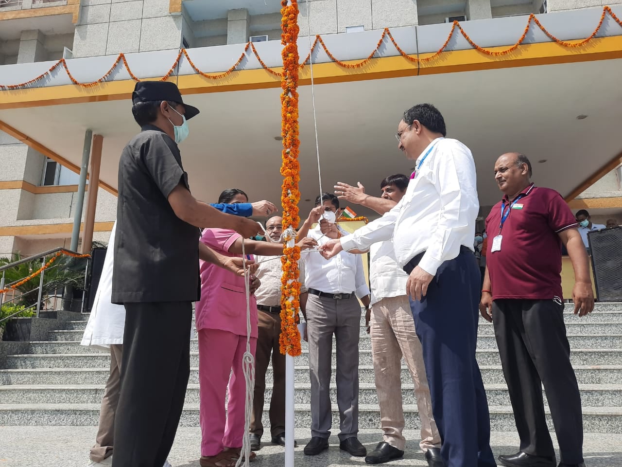 Here’s a Glimpse of the 75th Independence Day Celebration at Kailash Hospital Khurja.
