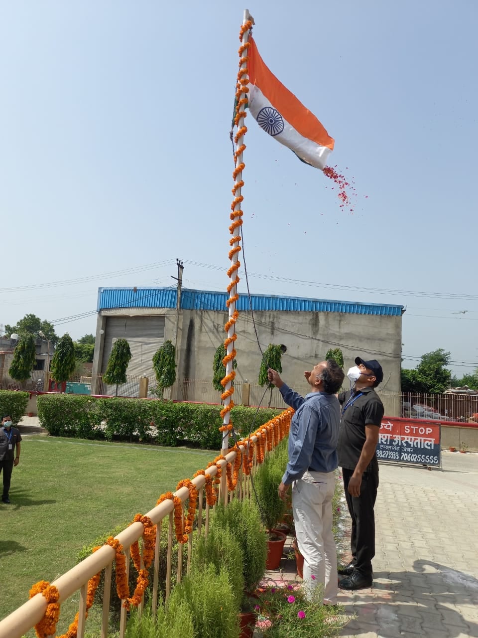 Here’s a Glimpse of the 75th Independence Day Celebration at Kailash Hospital Jewar.